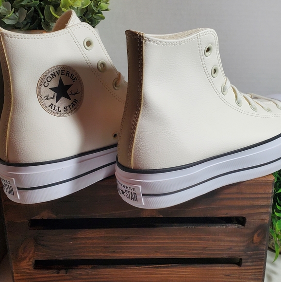 CONVERSE CTAS LIFT HI PLATFORM WOMEN'S SZ  / 570452C - Picture 7 of 13